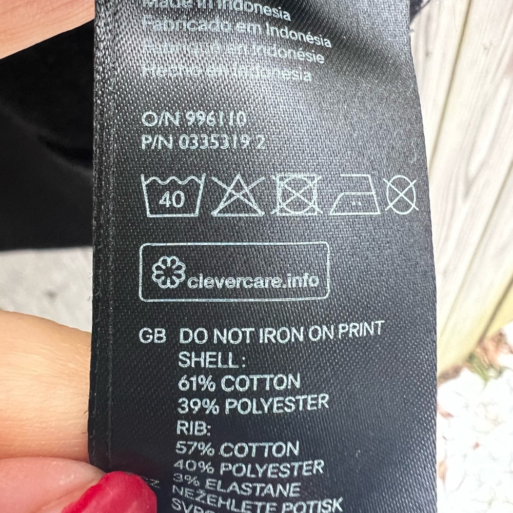 The Best Present Ever Black H & M Sweatshirt size Medium - Picture 5 of 6